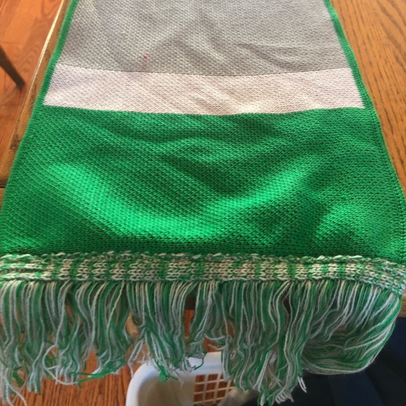 Brand new Heineken knit scarf! - Picture 3 of 5